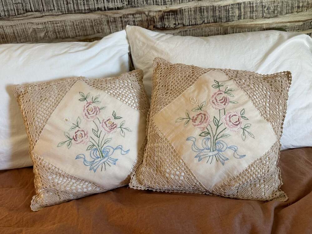 Set of 2 Vintage Embroidered Rose Floral Throw Pillows with Crochet Lace Border